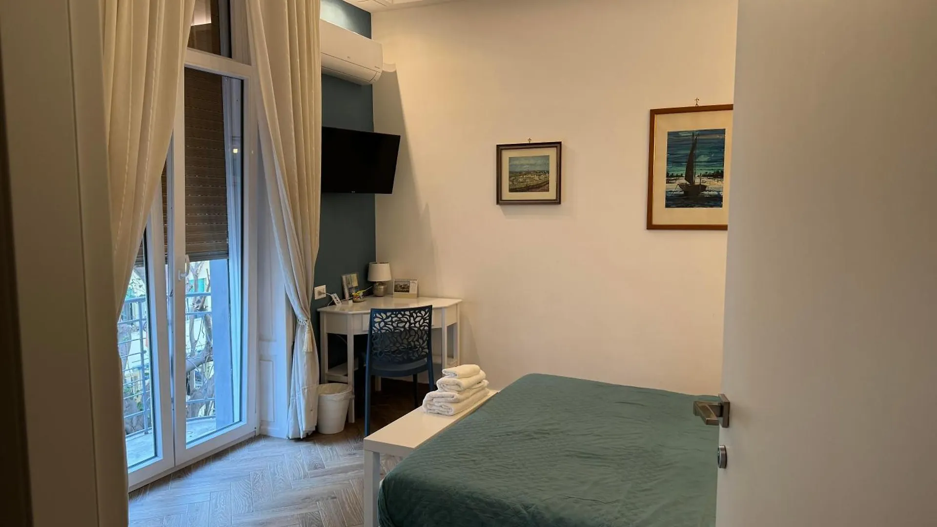 Serghouse Naples